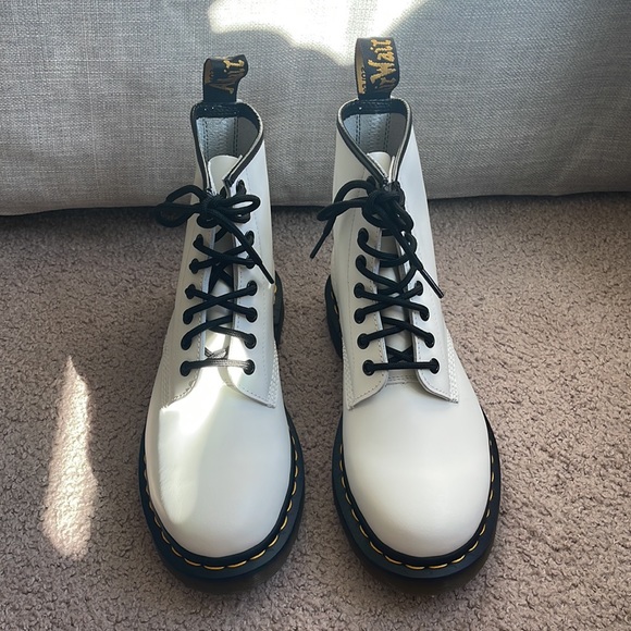 Dr. Martens Boots | NEW | Size 8 - Picture 9 of 15